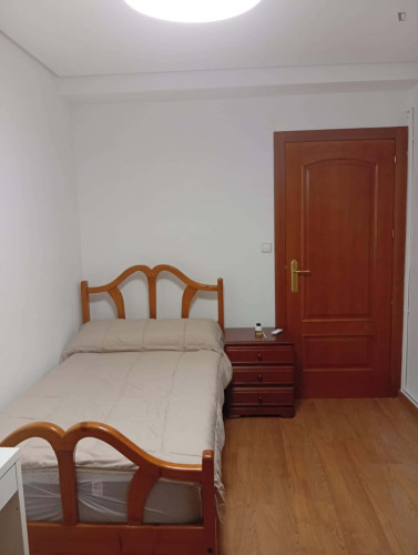 Apartment in Calle Doctor Ferrán, Albacete for 130 m² with 3 bedrooms
