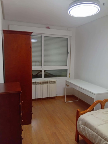 Apartment in Calle Doctor Ferrán, Albacete for 130 m² with 3 bedrooms