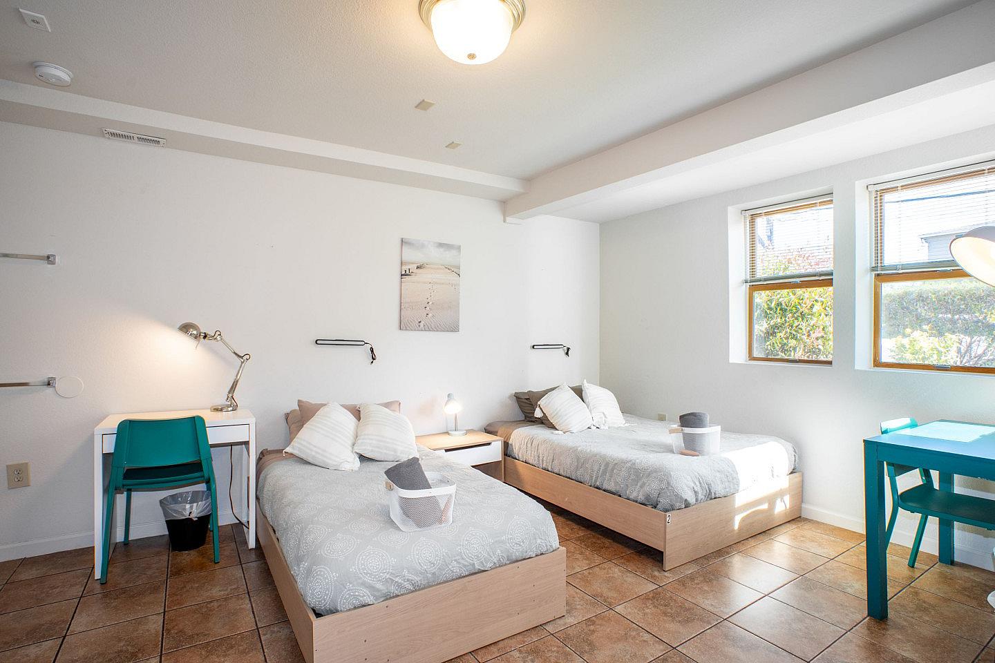 Bed In A 3-Bed Gender Separated Room - 5