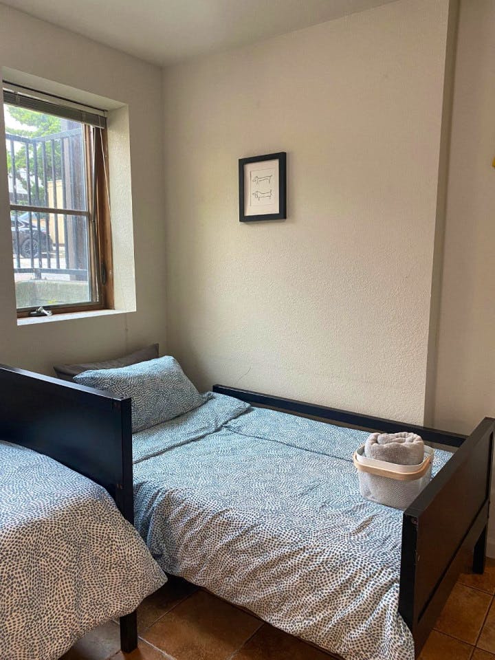  Dwight 6  -  8 min Walk to Campus | Big & Modern House w/ Coworking  - Gallery -  3
