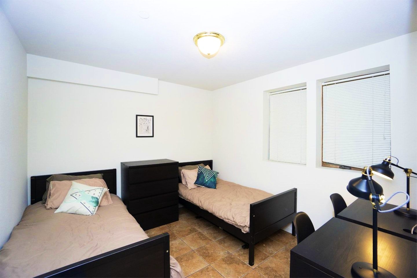  Bed In A 2-Bed Gender Separated Room  -  8 min Walk to Campus | Big & Modern House w/ Coworking  - Gallery -  6