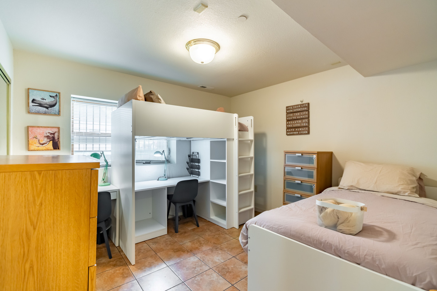  Bed In A 2-Bed Gender Separated Room  -  8 min Walk to Campus | Big & Modern House w/ Coworking  - Gallery -  43