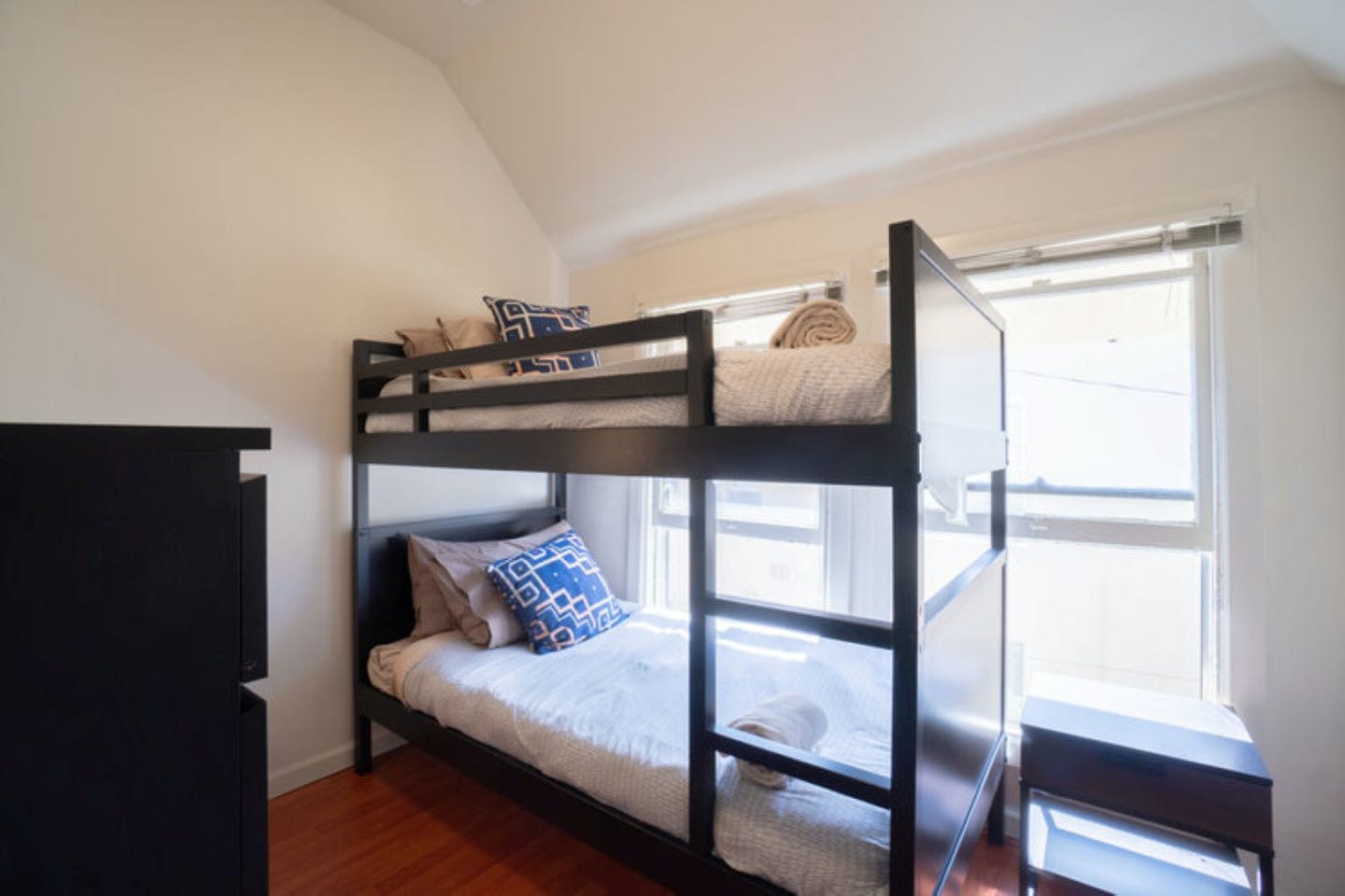  Bed In A 2-Bed Gender Separated Room  -  8 min Walk to Campus | Big & Modern House w/ Coworking  - Gallery -  30