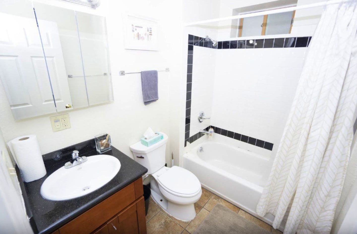  Bed In A 2-Bed Gender Separated Room  -  8 min Walk to Campus | Big & Modern House w/ Coworking  - Gallery -  33