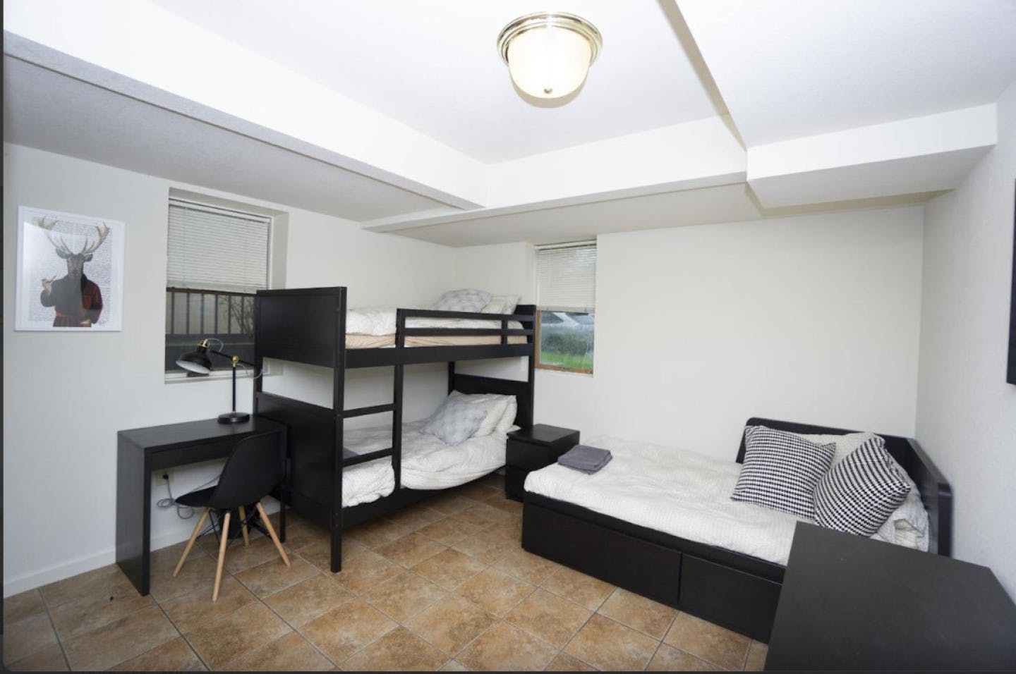  Bed In A 3-Bed Gender Separated Room  -  8 min Walk to Campus | Big & Modern House w/ Coworking  - Gallery -  36