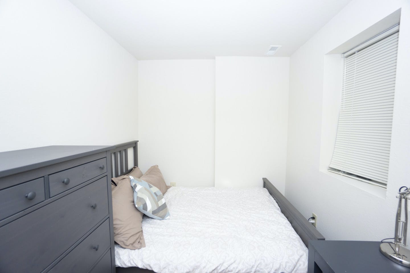  Bed In A 3-Bed Gender Separated Room  -  8 min Walk to Campus | Big & Modern House w/ Coworking  - Gallery -  35