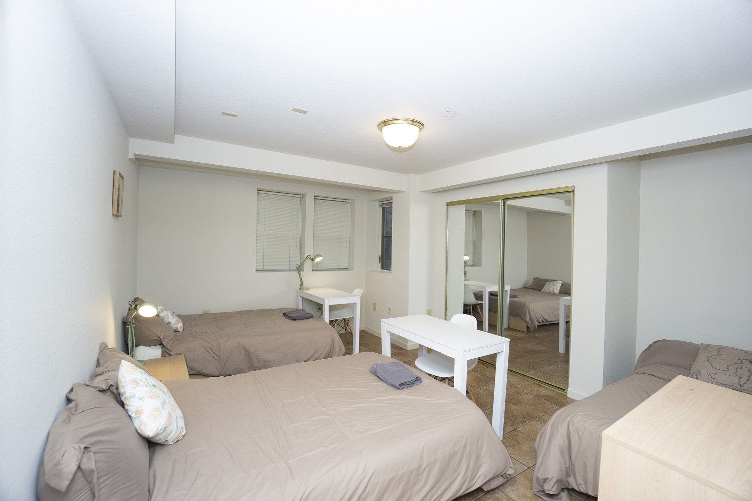  Bed In A 3-Bed Gender Separated Room  -  8 min Walk to Campus | Big & Modern House w/ Coworking  - Gallery -  11