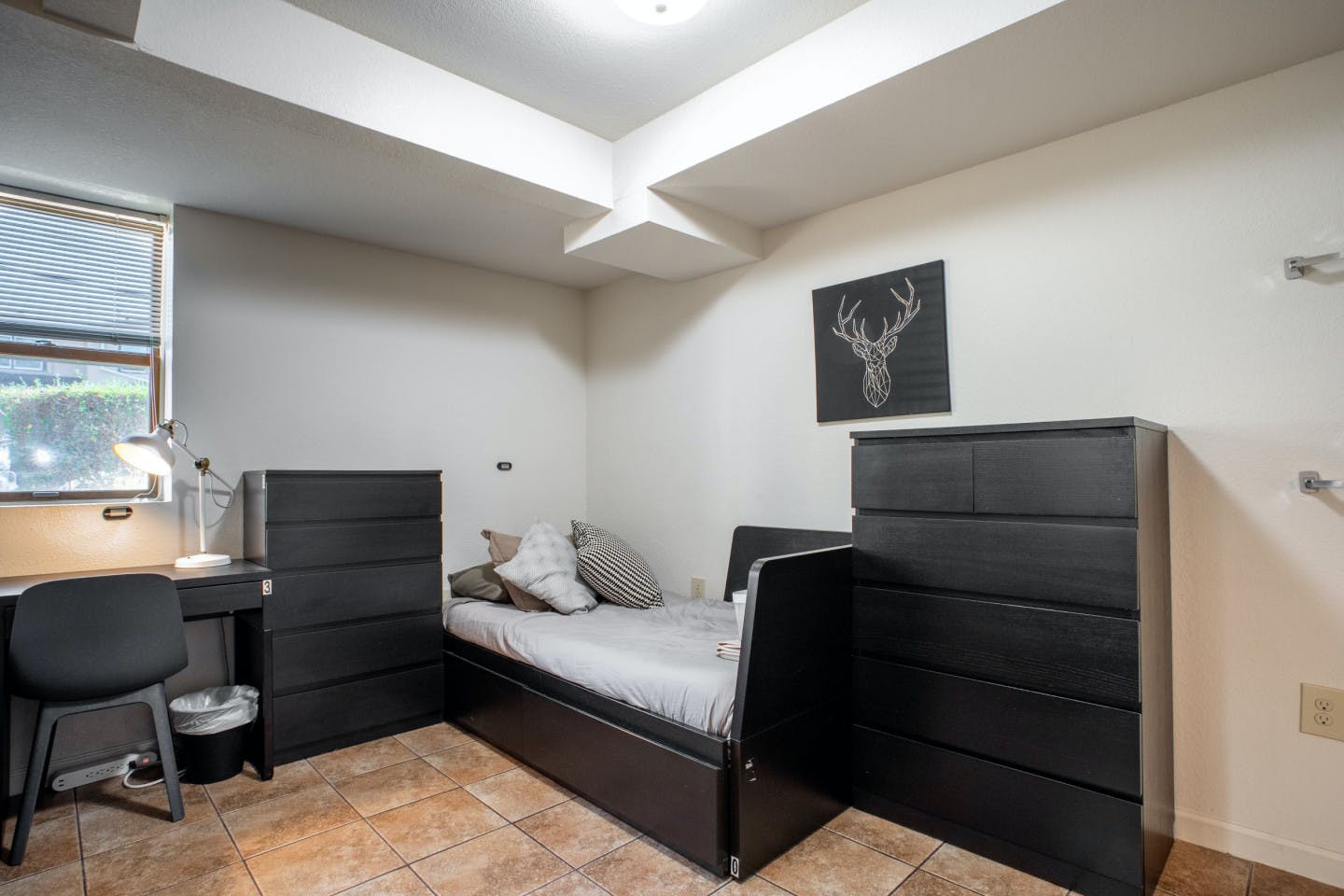 Bed In A 3-Bed Gender Separated Room  -  8 min Walk to Campus | Big & Modern House w/ Coworking  - Gallery -  28