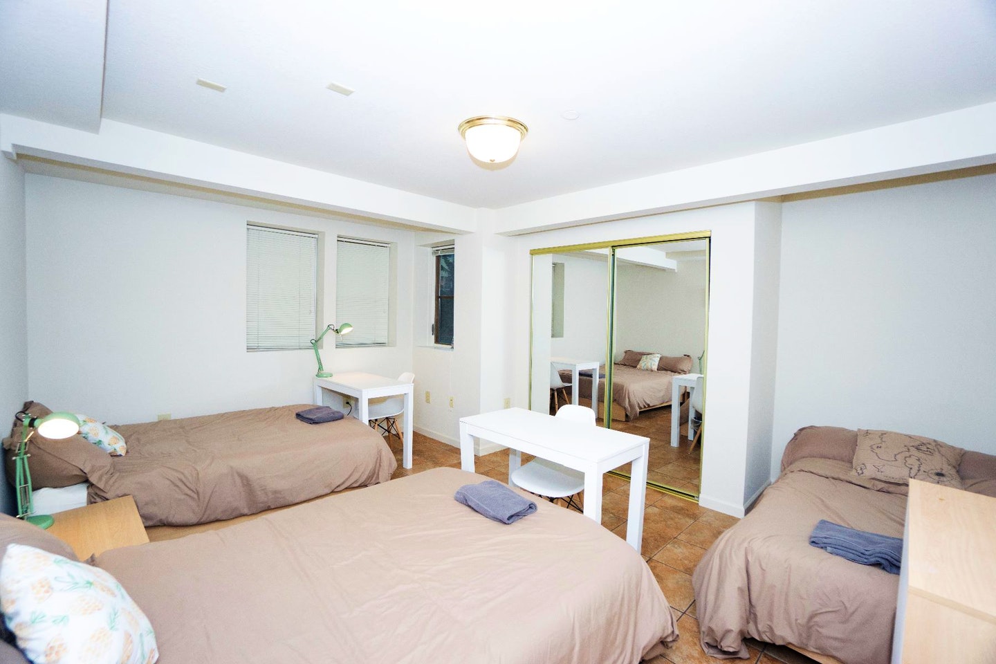  Bed In A 3-Bed Gender Separated Room  -  8 min Walk to Campus | Big & Modern House w/ Coworking  - Gallery -  2