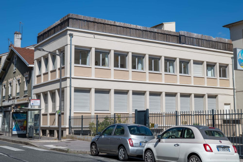 Room in Boulevard Emile Zola, Oullins-Pierre-Bénite for 170 m² with 7 bedrooms - Gallery - 11