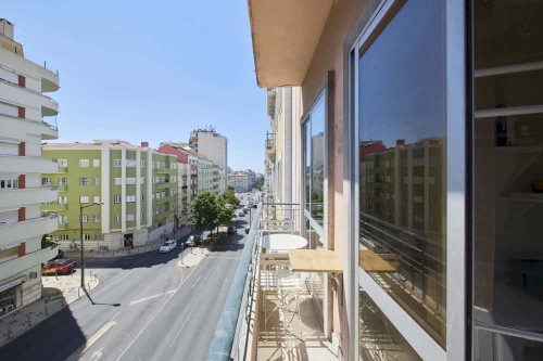 Room 4 - Rua Pascoal de Melo 11 3D - Gallery - 9