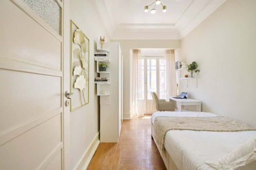 Room 4 - Rua Pascoal de Melo 11 3D