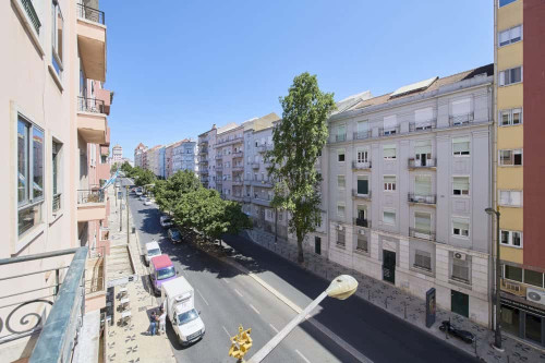 Room 4 - Rua Pascoal de Melo 11 3D - Gallery - 10