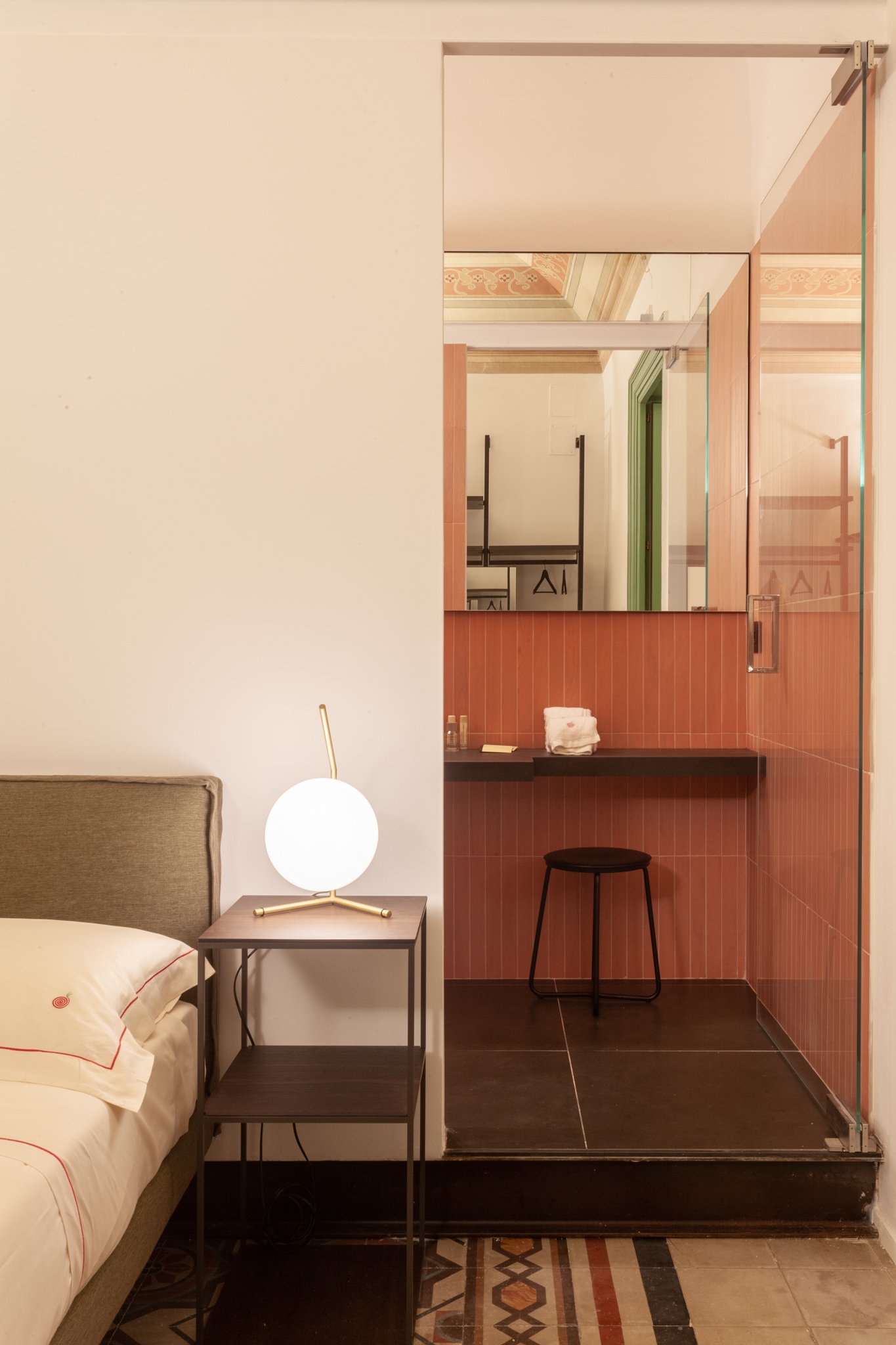 Deluxe Room 1 - Libertà Home - Gallery - 10