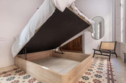 Room in Calle Tundidores, Granada for 150 m² with 8 bedrooms - Gallery - 6