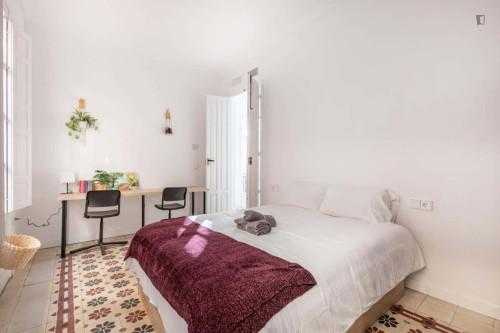 Room in Calle Tundidores, Granada for 150 m² with 8 bedrooms