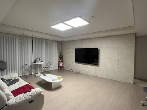 Modern Home near Central Seoul