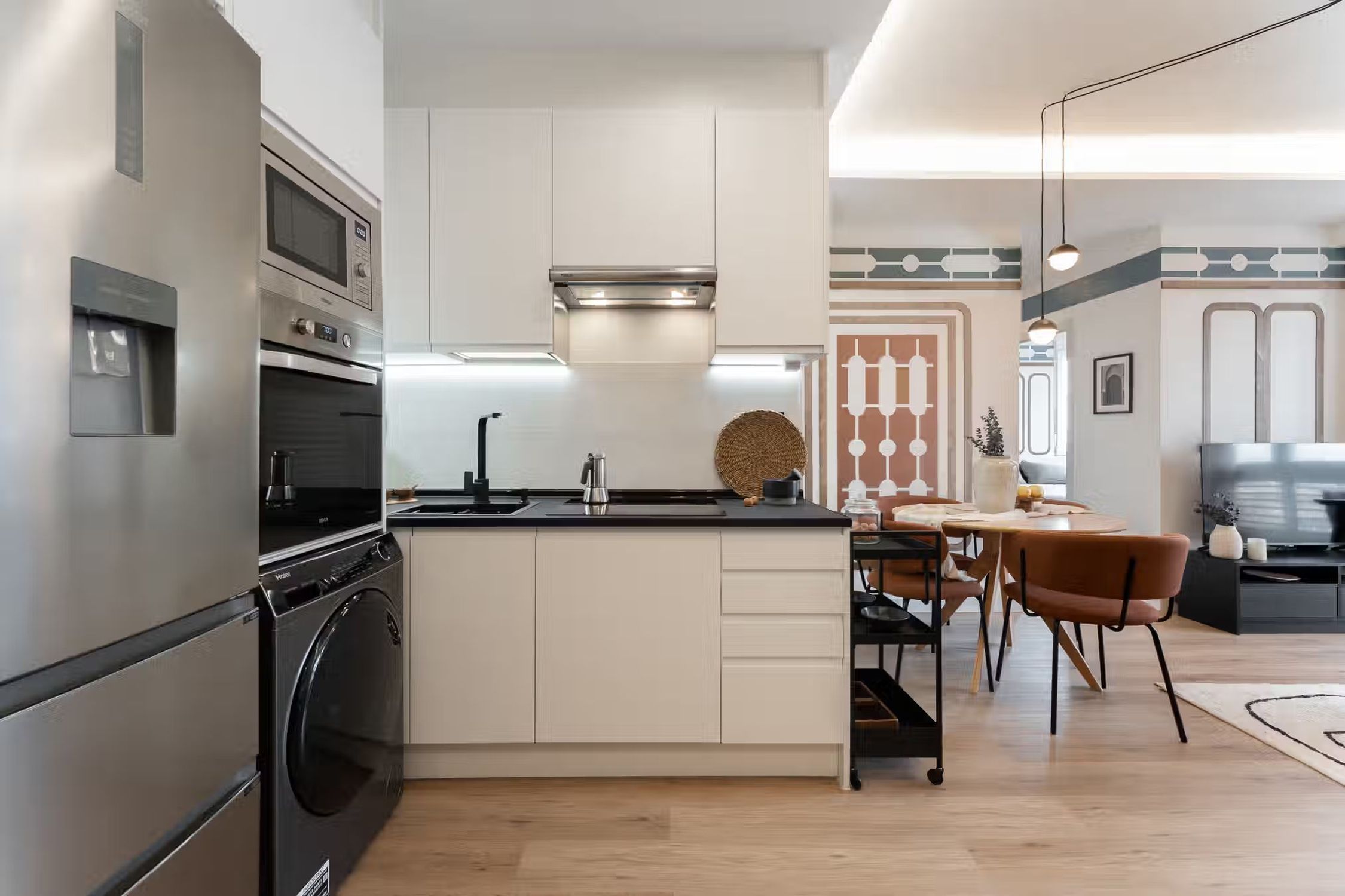 Amazing & Pretty Apartment Located In Düsseldorf - 9