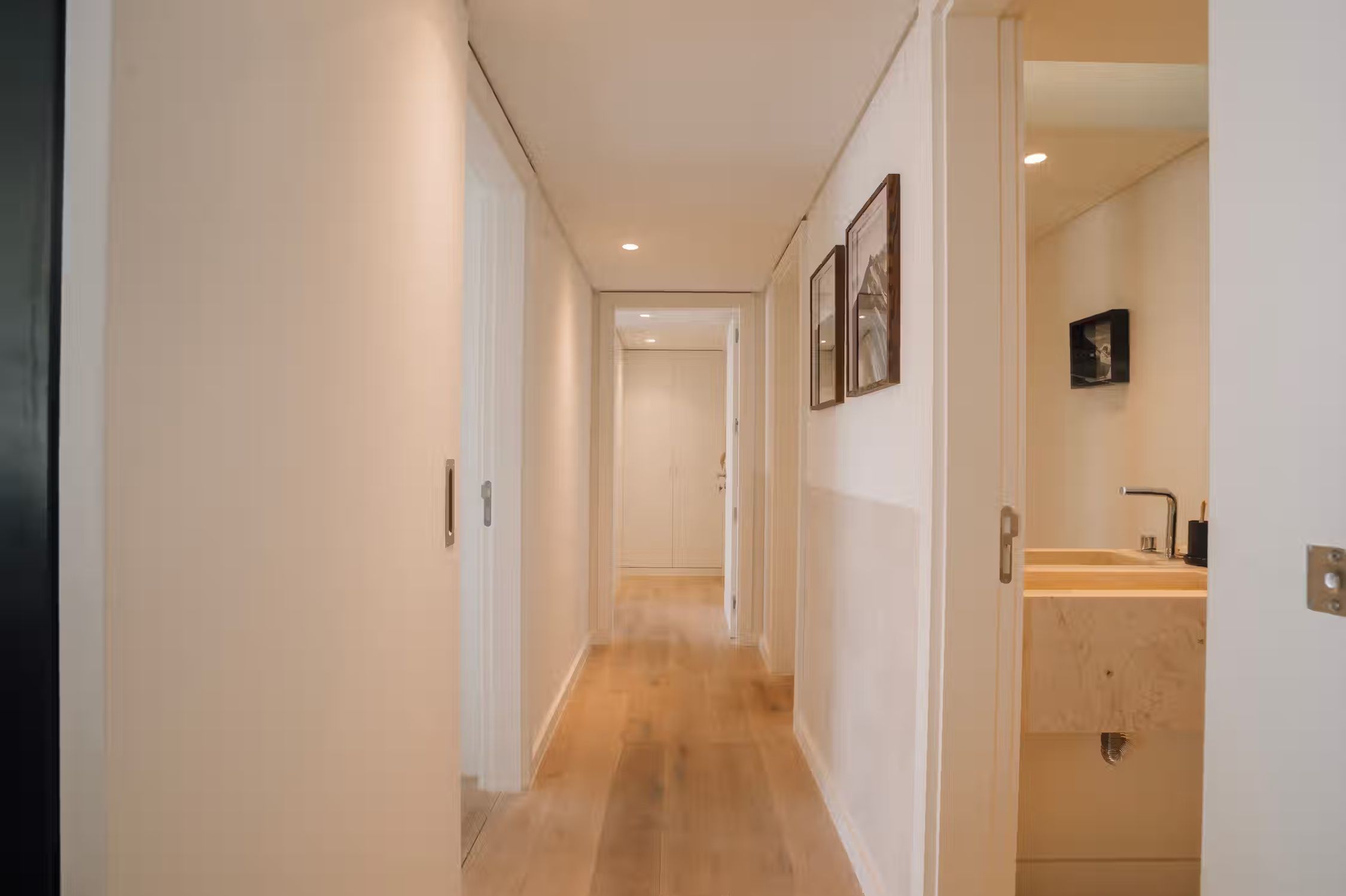 Quiet And Pretty Apartment In Düsseldorf - 1