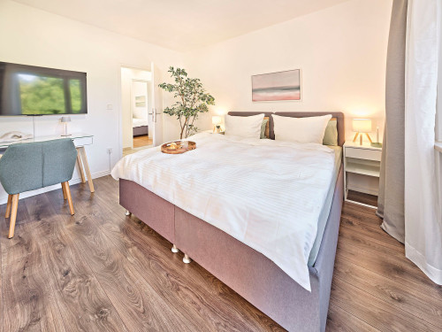 Premium Business Apartment for Professionals and Executives, 93 sqm, Munich-North