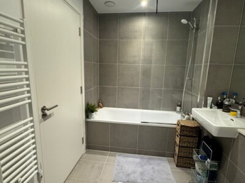 Bright Double Room - Elizabeth Line