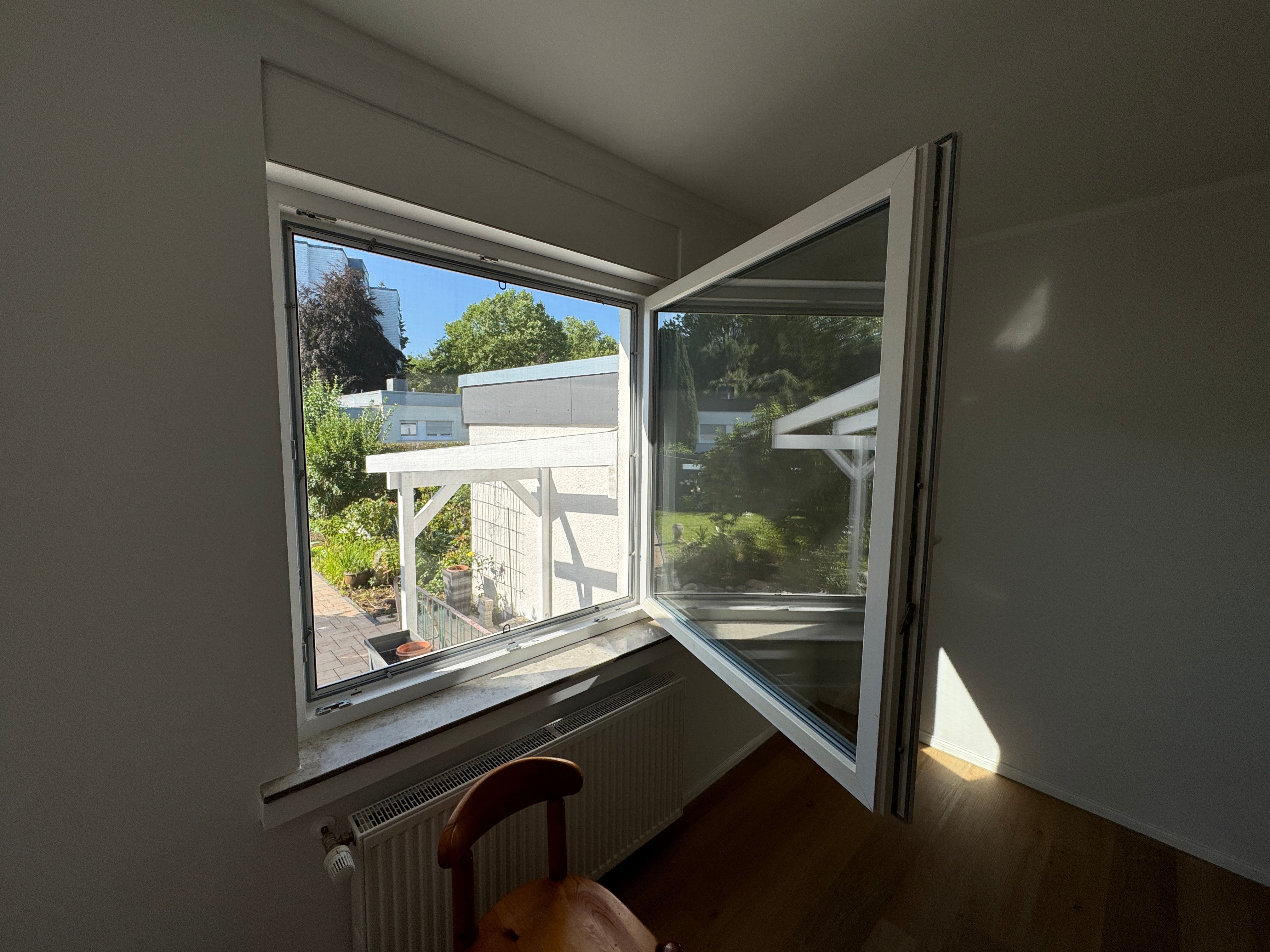 Furnished Bungalow, Central, Near Forest, Quiet With Beautiful Garden - 13