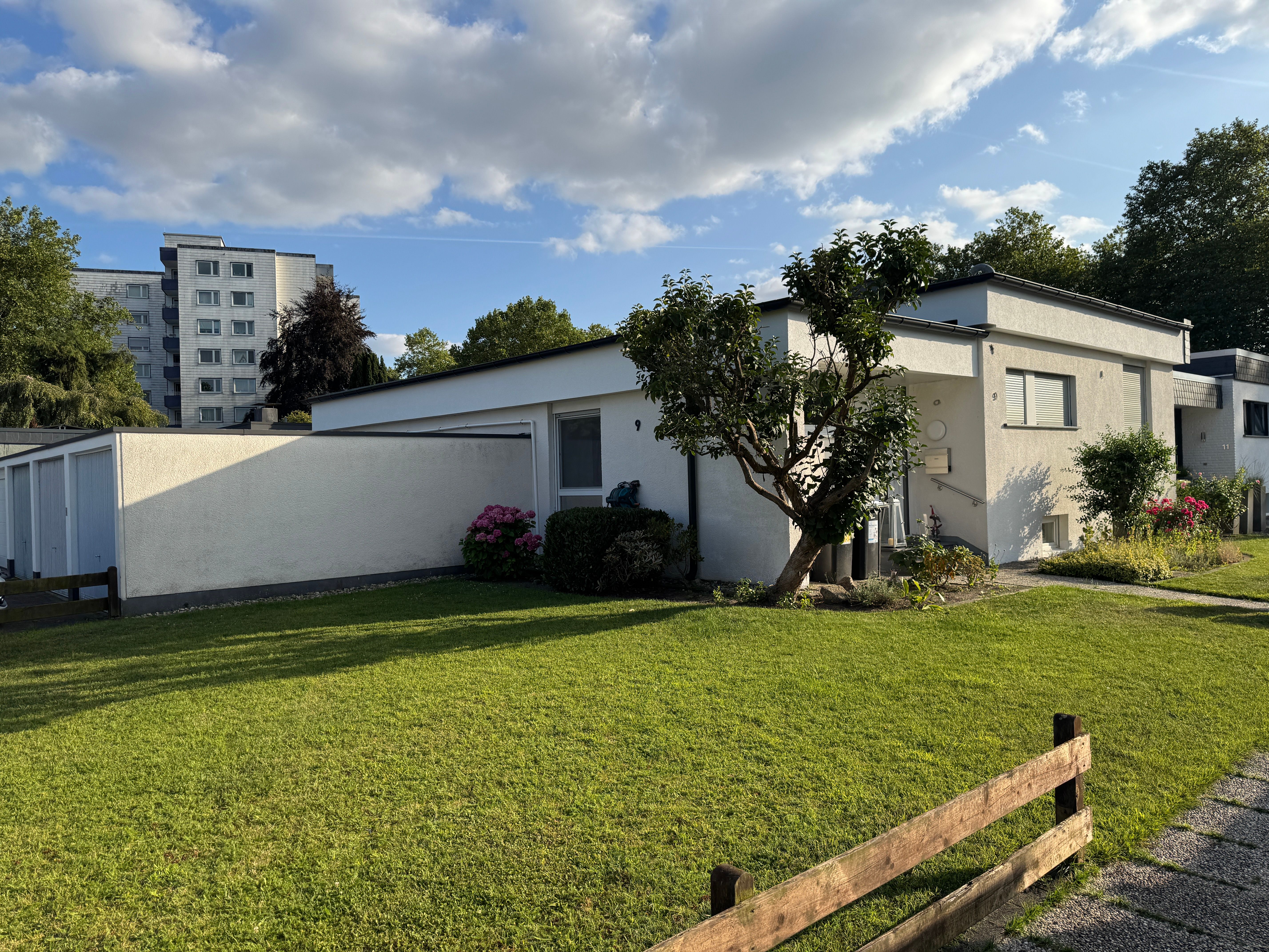 Furnished Bungalow, Central, Near Forest, Quiet With Beautiful Garden - 18