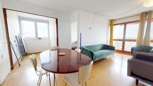 Room in Passage de l'Europe, La Rochelle for 105 m² with 4 bedrooms
