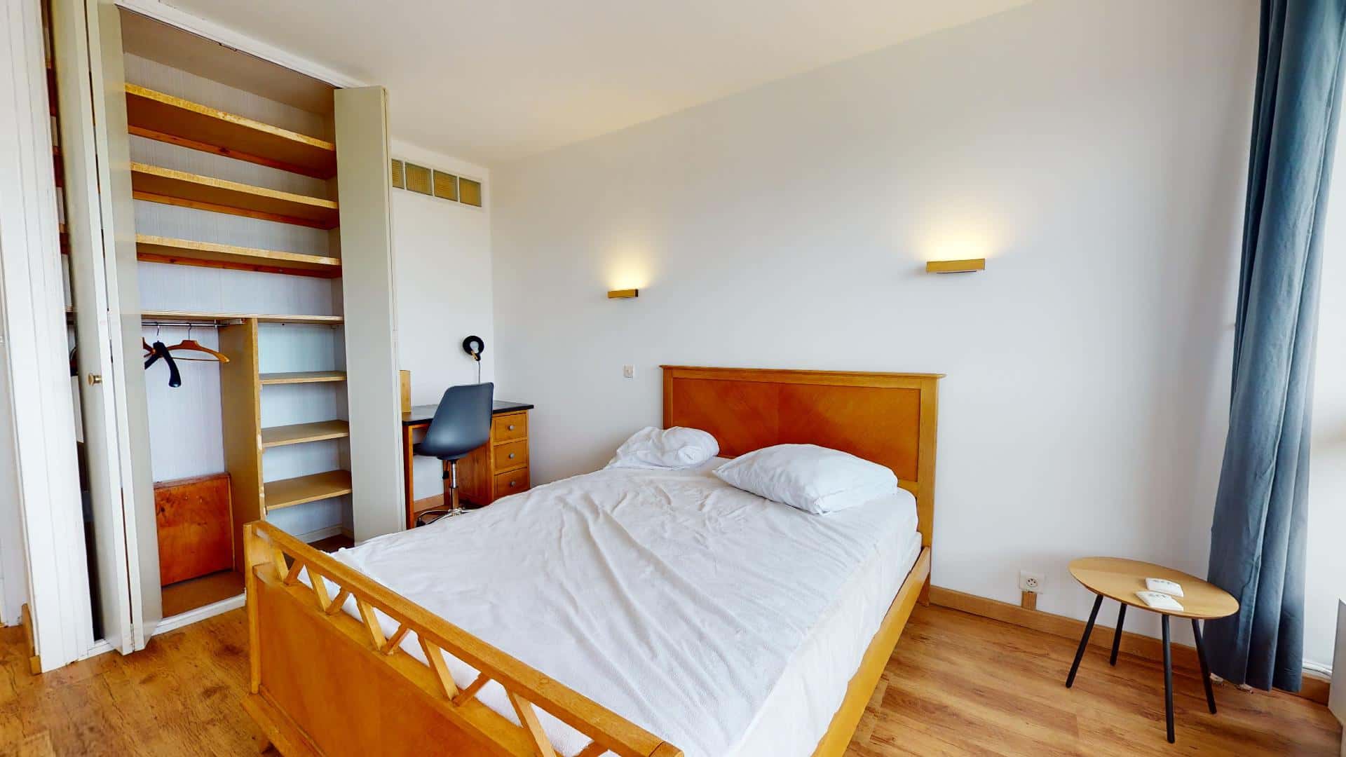 Room In Passage De L'Europe, La Rochelle For 105 M² With 4 Bedrooms - 1