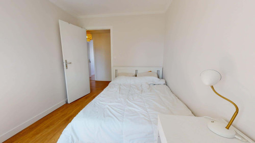 Room in Rue Petetin, Bron for 89 m² with 6 bedrooms