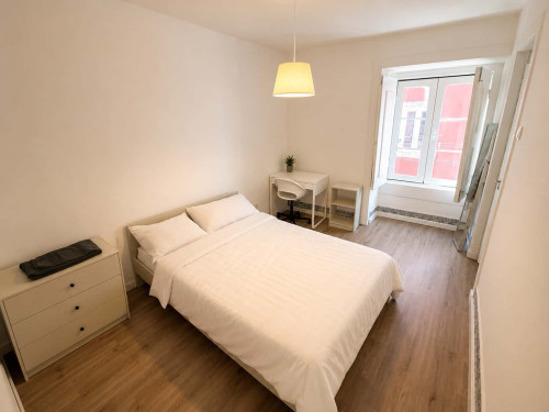 Spacious Apartment in Rua do Diário de Notícias, Lisboa