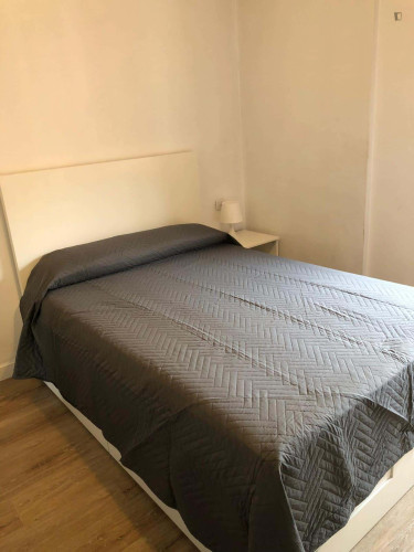 Room in Calle Llano Ponte, Oviedo with 4 bedrooms