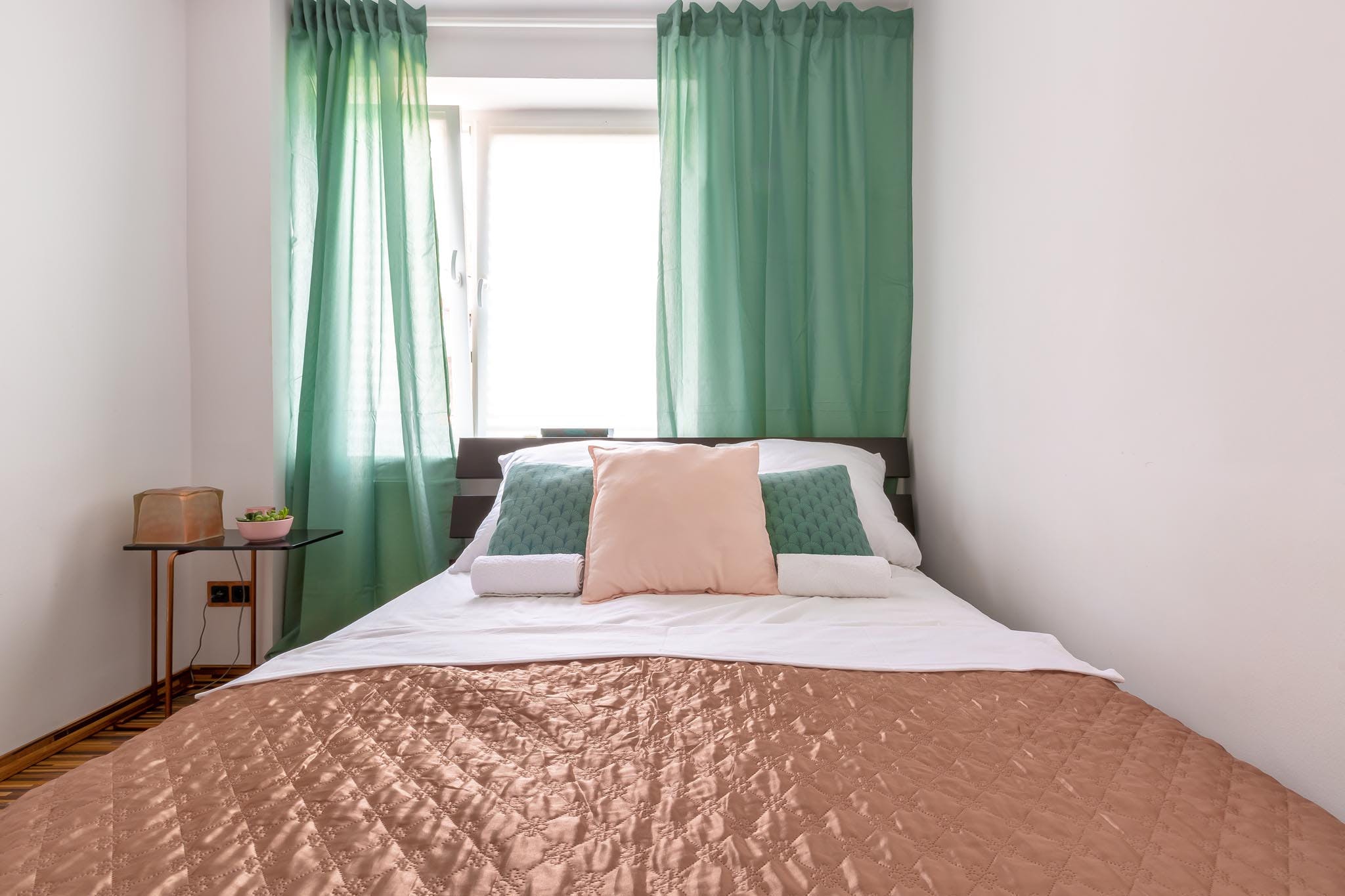  The Medium One Room  -  Stylish near the Market Square Apartment  - Gallery -  2