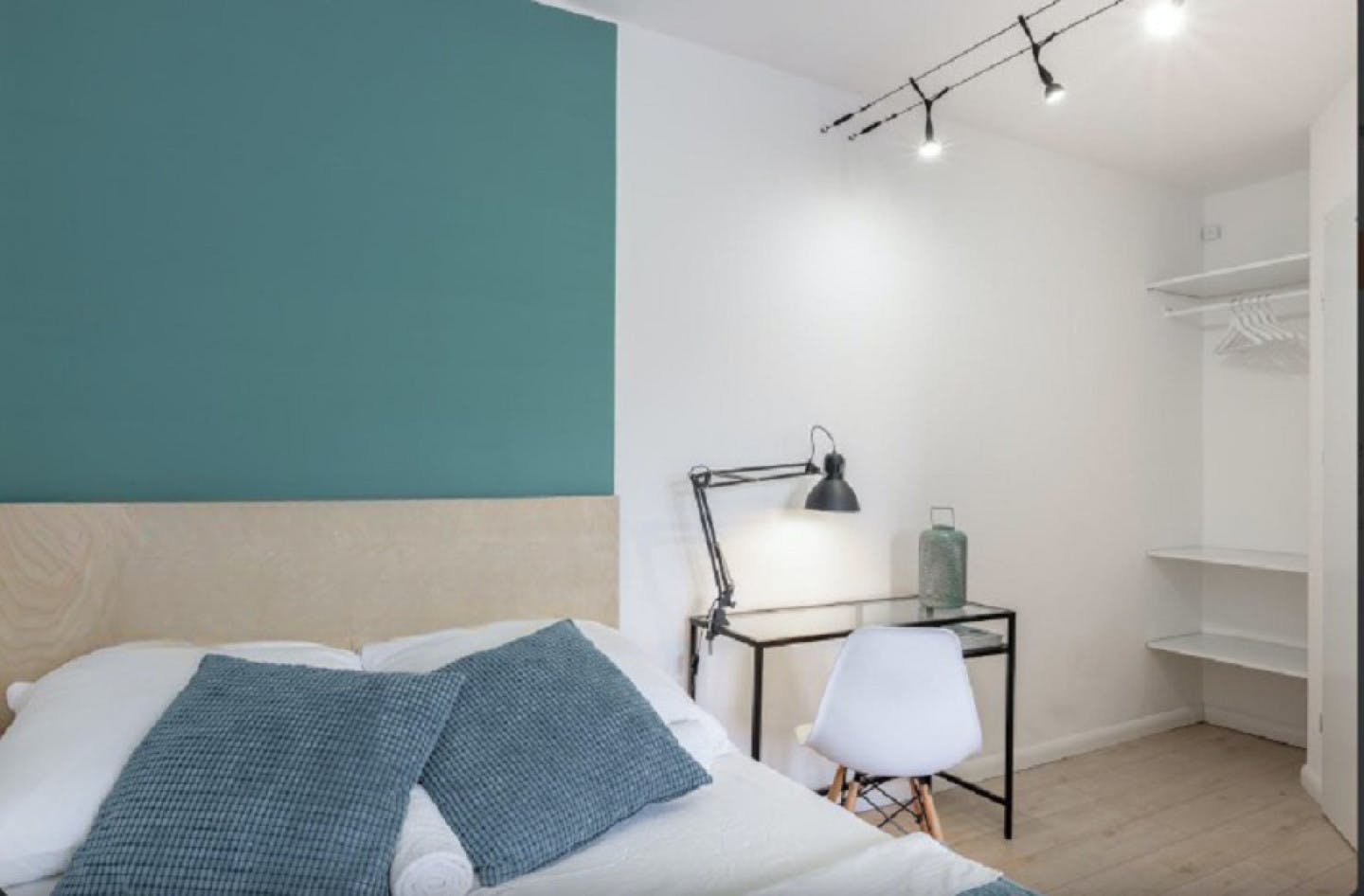  The Large One  -  Stylish near the Market Square Apartment  - Gallery -  7