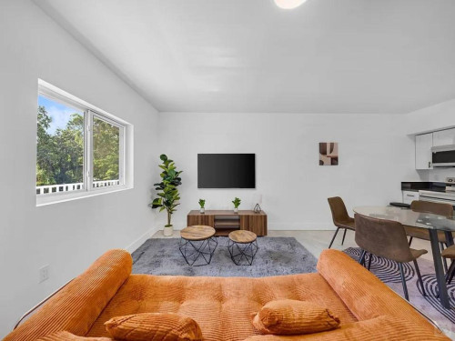 NorthWest 59th Home - Gallery - 15