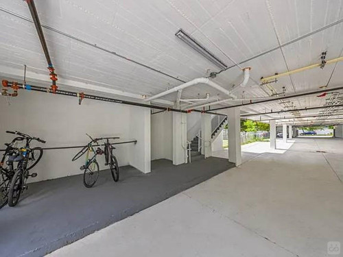NorthWest 59th Home - Gallery - 18
