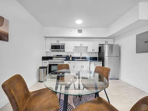 NorthWest 59th Home - Gallery - 6