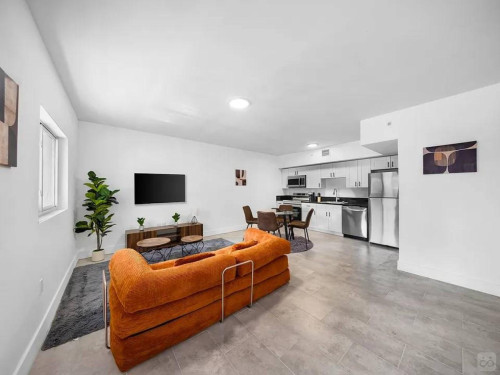 NorthWest 59th Home - Gallery - 14