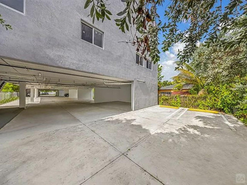 NorthWest 59th Home - Gallery - 20