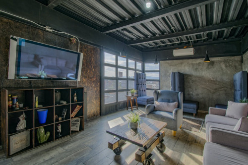 Industrial Designed Building w/ Coworking + Rooftop Deck  - Gallery -  4