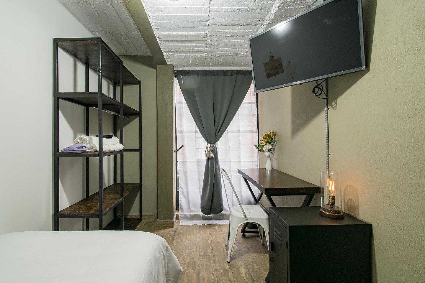  Private Deluxe Single Room  -  Industrial Designed Building w/ Coworking + Rooftop Deck  - Gallery -  20