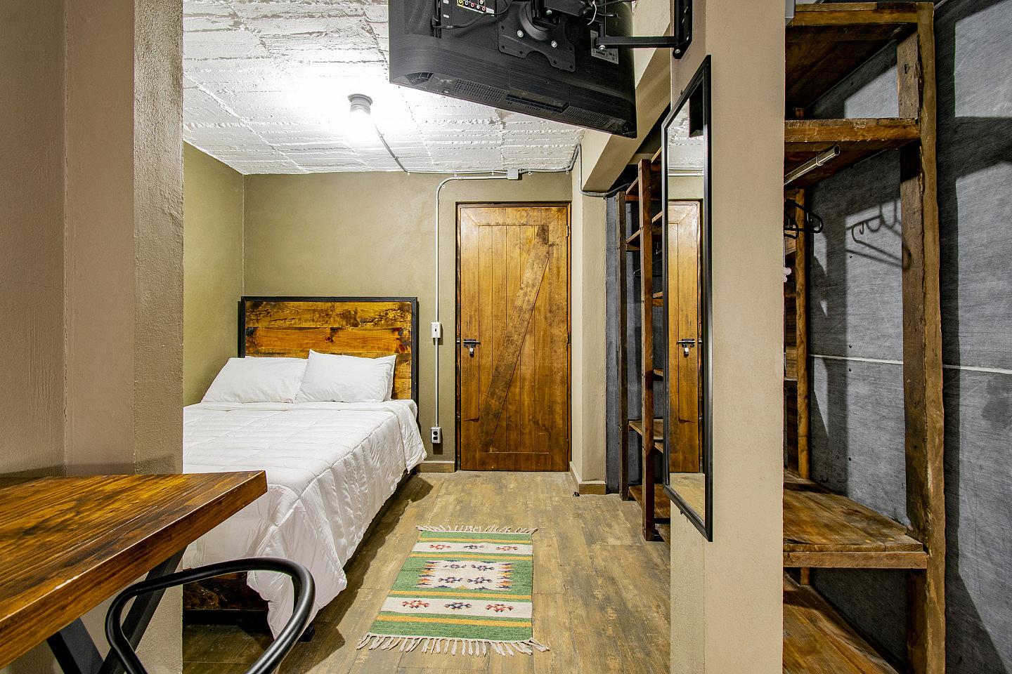  Private Single Room  -  Industrial Designed Building w/ Coworking + Rooftop Deck  - Gallery -  28