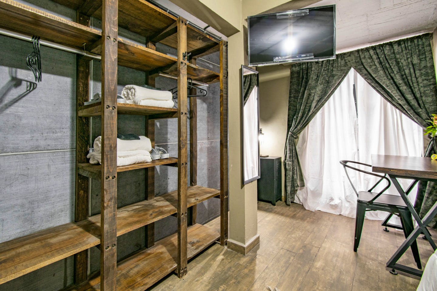  Private Single Room  -  Industrial Designed Building w/ Coworking + Rooftop Deck  - Gallery -  4