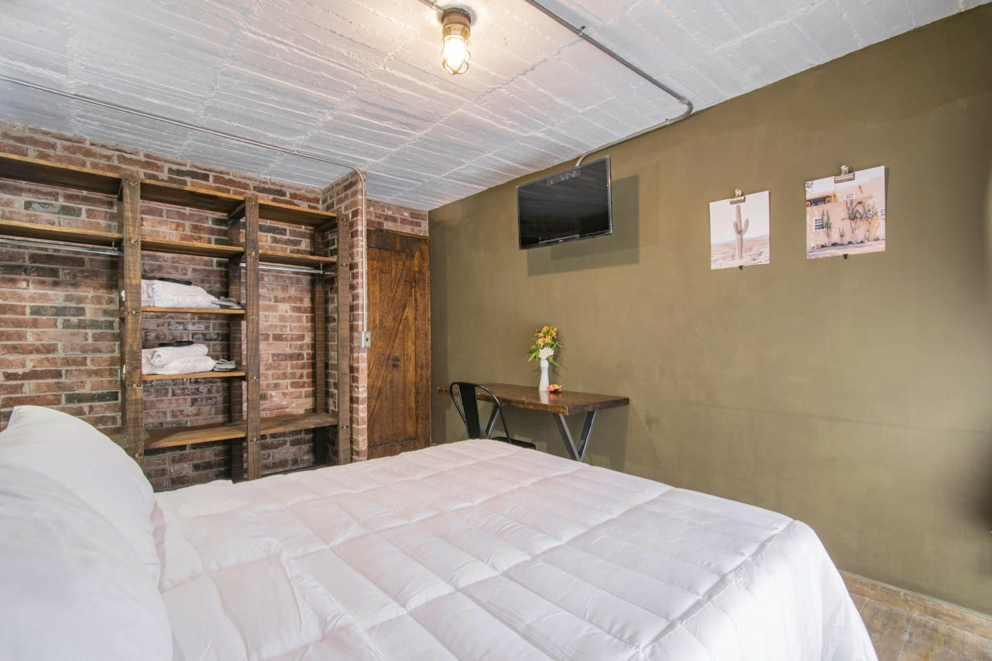  Private Full Room  -  Industrial Designed Building w/ Coworking + Rooftop Deck  - Gallery -  2