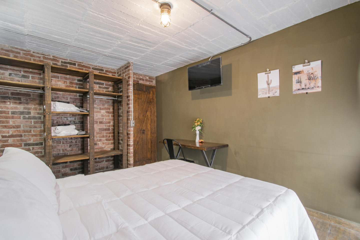  Private Full Room  -  Industrial Designed Building w/ Coworking + Rooftop Deck  - Gallery -  11