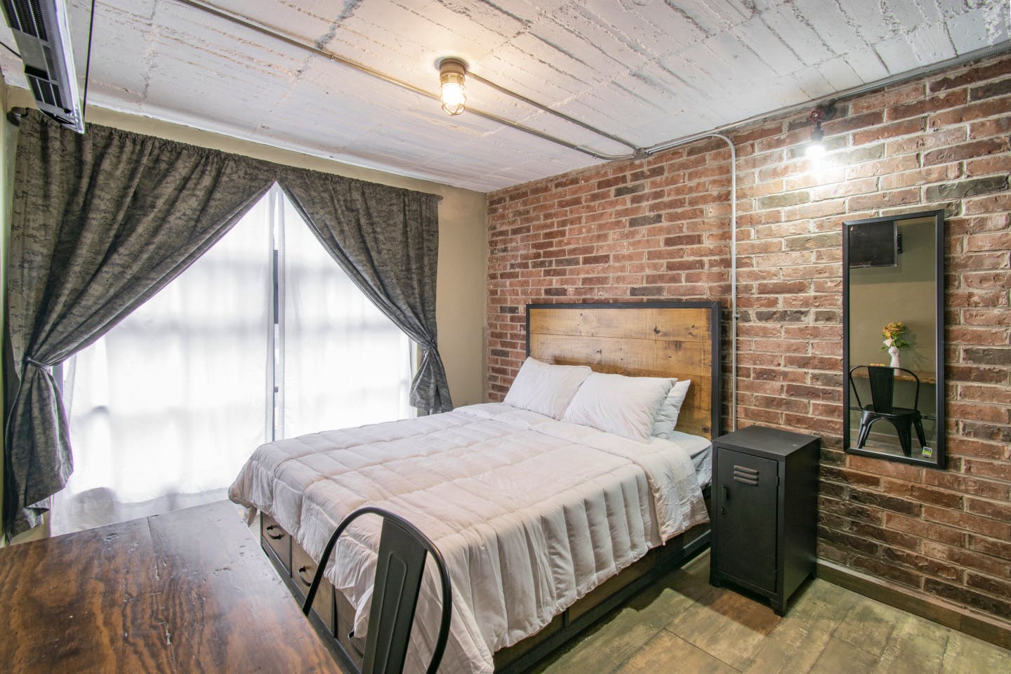  Private Full Room  -  Industrial Designed Building w/ Coworking + Rooftop Deck  - Gallery -  3