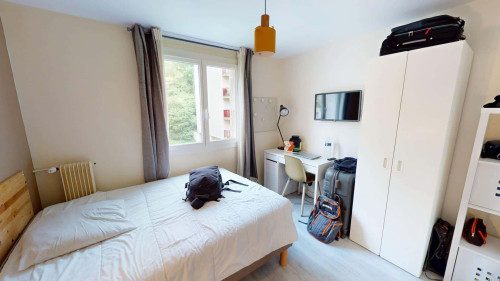 Room in Rue Frédéric Mistral, Rennes for 74 m² with 4 bedrooms
