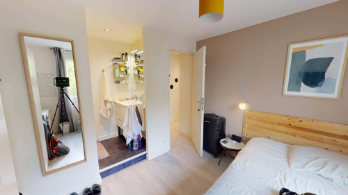 Room in Rue Frédéric Mistral, Rennes for 74 m² with 4 bedrooms