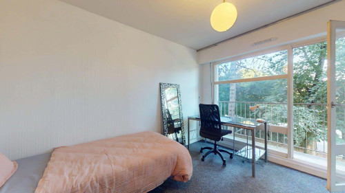 Room in Square de Sétubal, Rennes for 80 m² with 3 bedrooms