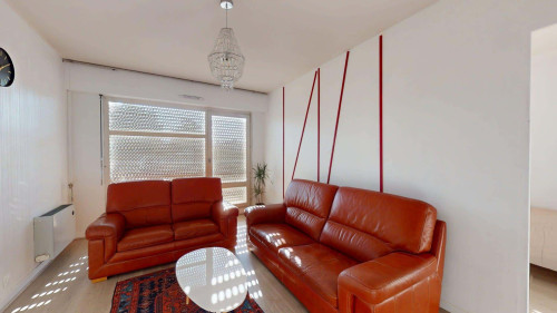 Room in Square de Sétubal, Rennes for 80 m² with 3 bedrooms